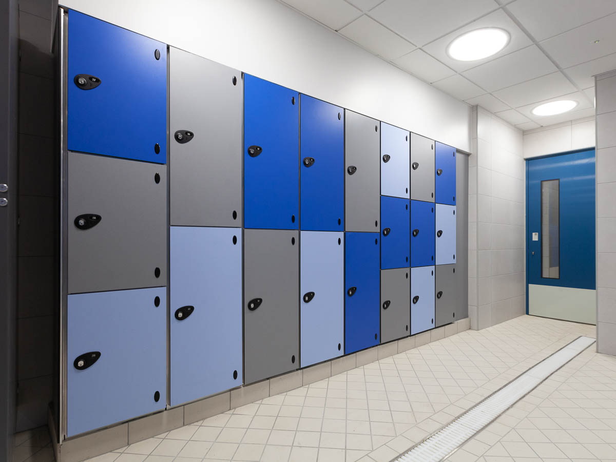 laminate lockers for wet area