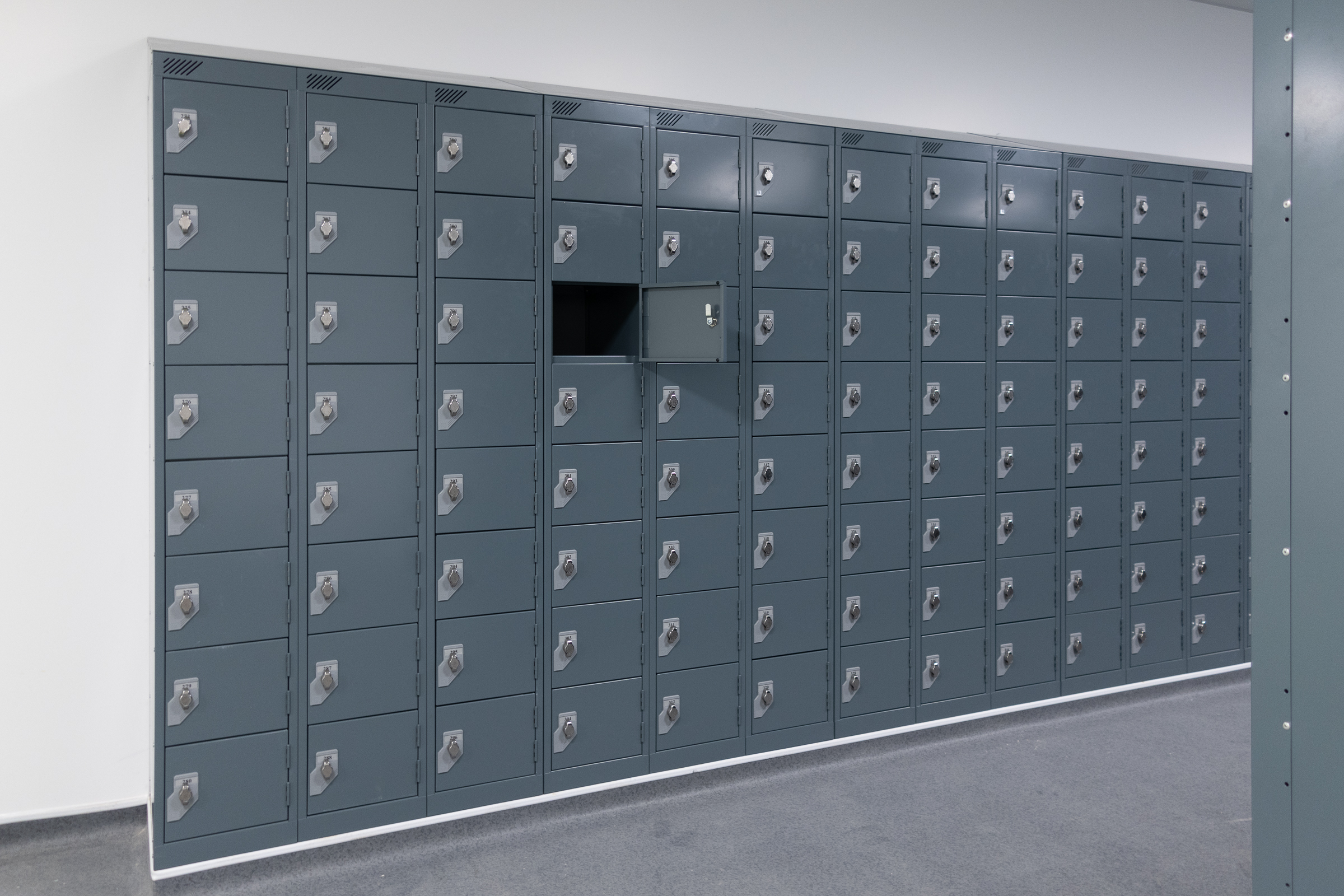 Workplace lockers