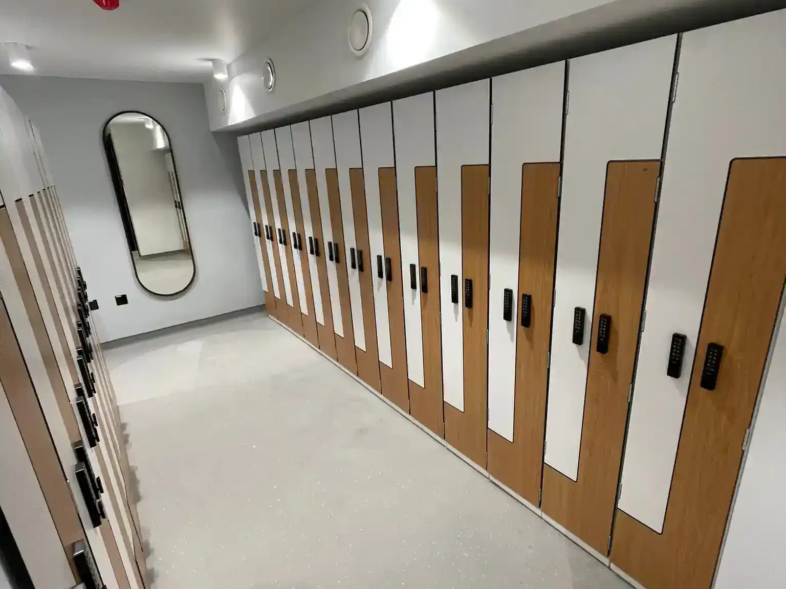 Commercial Z lockers