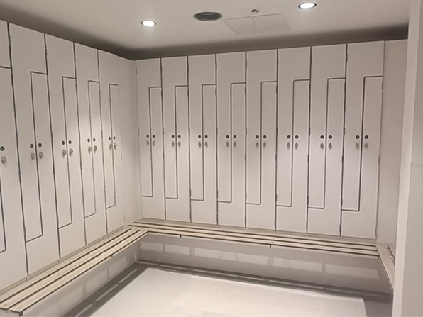 Z lockers with bench