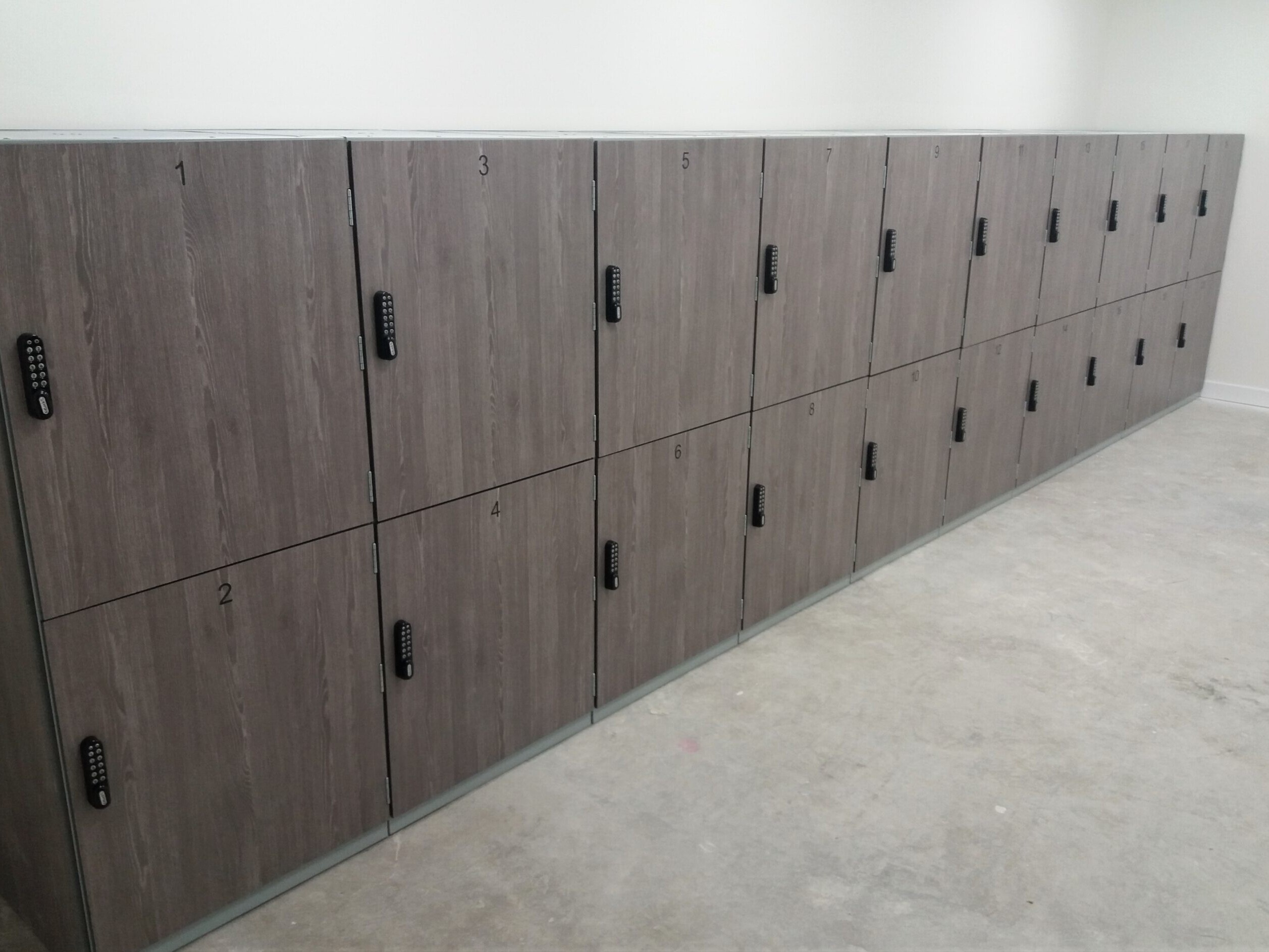 luggage lockers