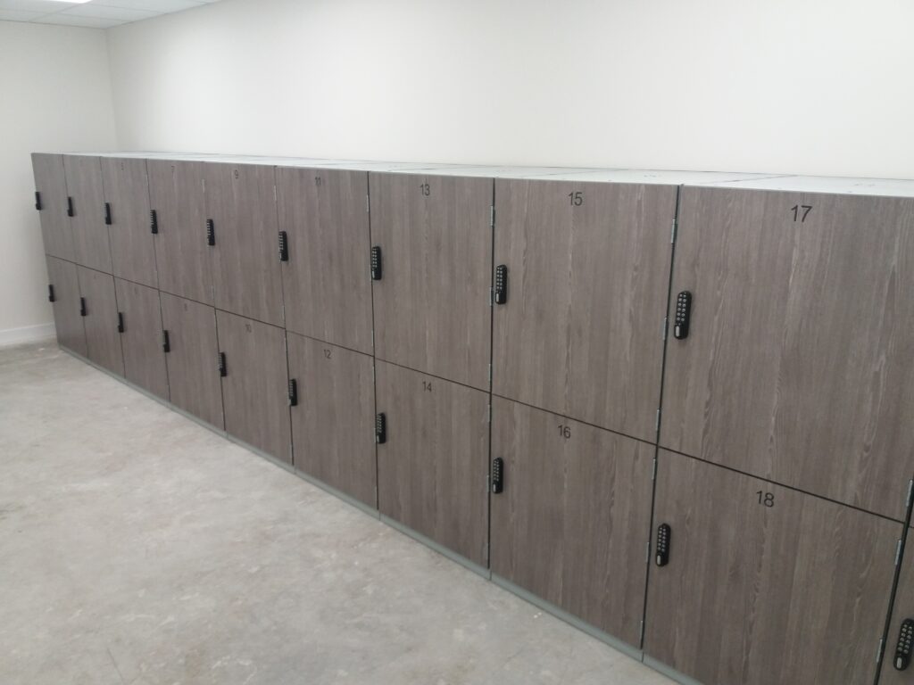 luggage lockers