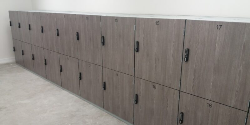 luggage lockers