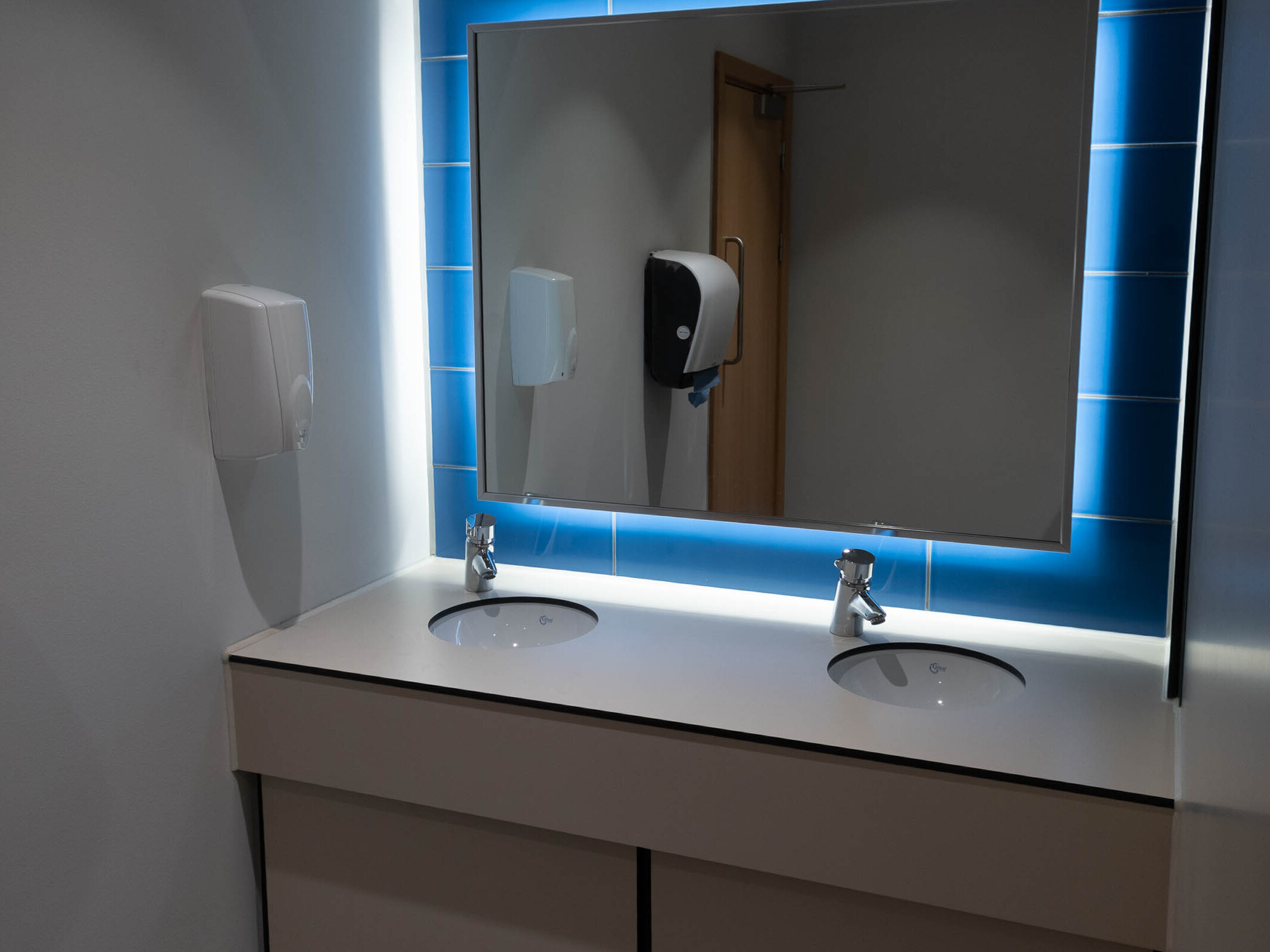 Laminate Vanity unit