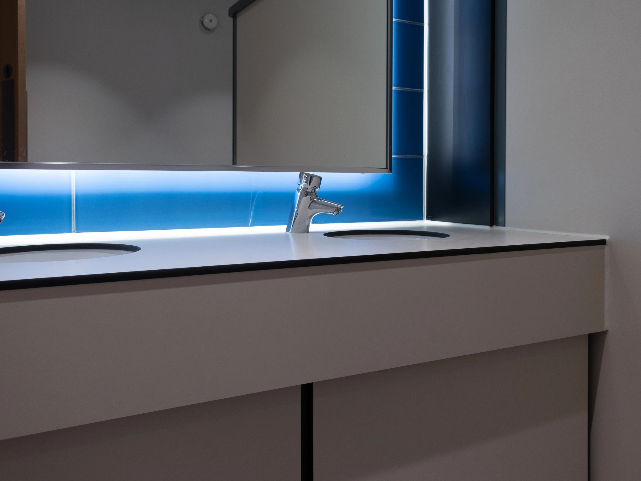 laminate vanity unit