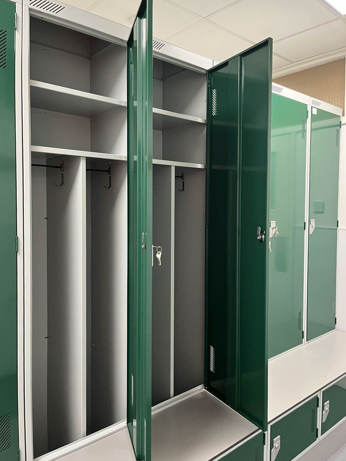 divided metal lockers