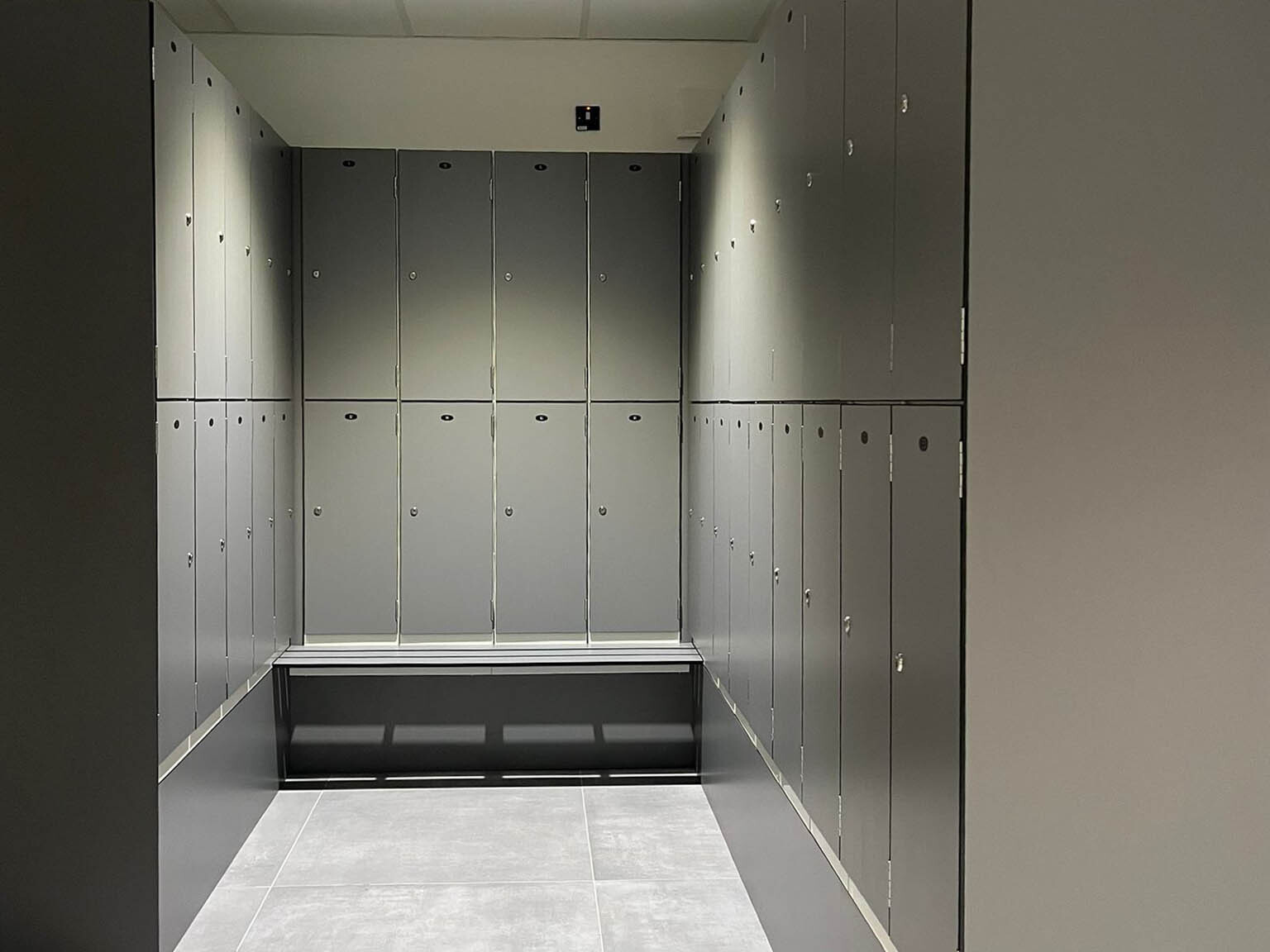 Laminate lockers